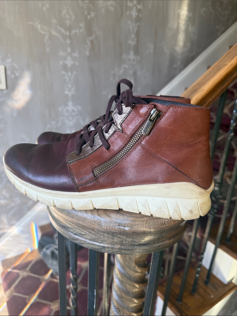NAOT women’s size 9 pOLARIS leather high top sneaker - Picture 2 of 10